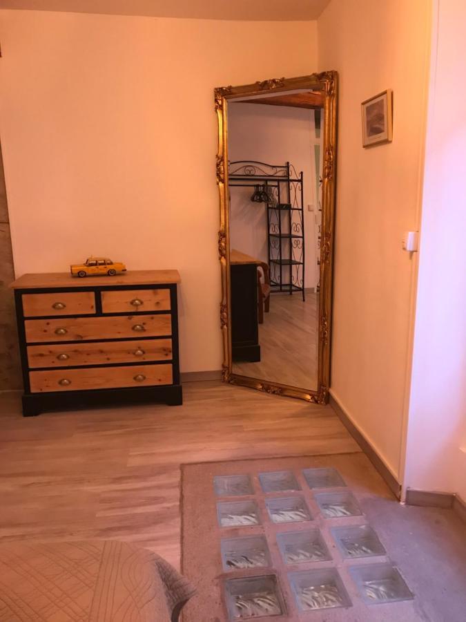 Le Grenier De Manee Villa Villemoustaussou Екстериор снимка